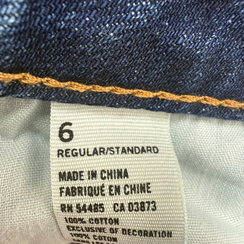 American Eagle Boyfriend‎ Crop Jeans Womens Size 6 Distressed Blue Button Fly